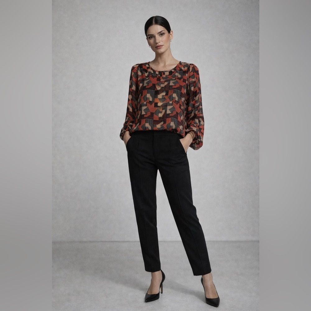 Mine Geometrical Zipper Back Top, size medium.